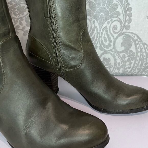 Biala Olive Leather Heeled Double Buckle Zip Ankle Booties Size 41 - Picture 3 of 12